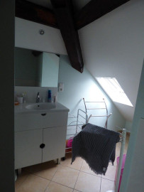 
                                                                                        Colocation
                                                                                         Loue à étudiants grande chambre meublée sur 69160