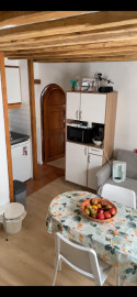 
                                                                                        Colocation
                                                                                         Loue appart en colocation, au coeur de Versailles