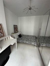 
                                                                                        Location
                                                                                         Loue appartement 29m² Abbesses