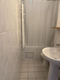
                                                                                        Location
                                                                                         Loue appartement calme & lumineux - 42m² - Pernety