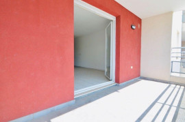 
                                                                                        Location
                                                                                         Loue appartement de 34 m2 refait à neuf