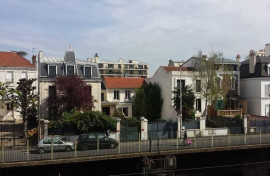 
                                                                                        Location
                                                                                         Loue appartement familial "esprit loft"