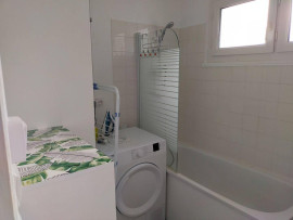 
                                                                                        Colocation
                                                                                         Loue appartement pour colocation