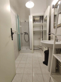 
                                                                                        Location
                                                                                         Loue appartement T2 à Lyon 3è