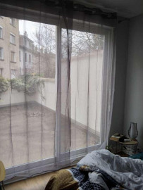 
                                                                                        Colocation
                                                                                         Loue chambre en colocation très lumineuse