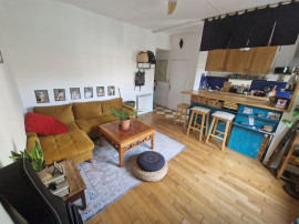 
                                                                                        Location
                                                                                         Loue charmant appartement meublé 38m2