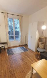 
                                                                                        Location
                                                                                         Loue charmant studio Meublé à Courbevoie