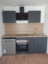 
                                                                                        Location
                                                                                         Loue F2 lumineux et refait à neuf de 40m2 environ