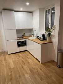 
                                                                                        Location
                                                                                         Loue F2 meublé Courbevoie