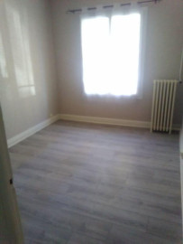 
                                                                                        Location
                                                                                         Loue F3 rue Palissot