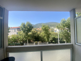 
                                                                                        Location
                                                                                         Loue jolie T1 traversant 25 m2 avec balcon et cave