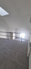
                                                                                        Location
                                                                                         Loue loft lumineux au calme