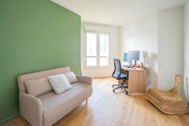 
                                                                                        Location
                                                                                         Loue meublé un superbe Duplex neuf de 108m² + 20m² de terrasse exposé plein Sud, dernier étage (loyer tout inclus)