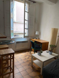 
                                                                                        Location
                                                                                         Loue studio 25m2 meublé équipé CV Aix en Provence