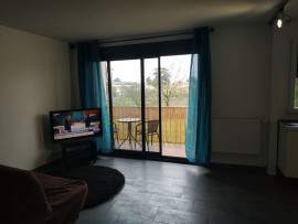 
                                                                                        Location
                                                                                         LOUE STUDIO 33M2 COMBS LA VILLE 1000  EUROS CC (loyer tout inclus)