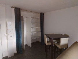 
                                                                                        Location
                                                                                         LOUE STUDIO 33M2 COMBS LA VILLE 1000  EUROS CC (loyer tout inclus)