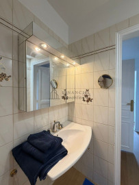 
                                                                                        Location
                                                                                         LOUE SUPERBE 1/2 PIECES MEUBLE - TUILERIES