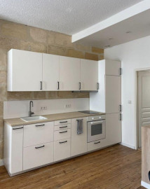 
                                                                                        Location
                                                                                         Loue superbe appartement refait à neuf très calme