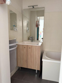 
                                                                                        Location
                                                                                         Loue T1 studio meublé quartier Médiathèque