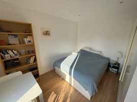 
                                                                                        Location
                                                                                         Loue T1Bis Montmartre Abbesses 33 m2 meublé 1300 €
