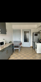 
                                                                                        Location
                                                                                         Loue T2 de 64 M2 entièrement meublé rénové