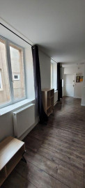 
                                                                                        Location
                                                                                         Loue T2 meublé centre-ville