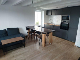 
                                                                                        Location
                                                                                         Loue T2 meublé en duplex
