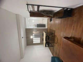 
                                                                                        Location
                                                                                         Loue t2 meublé hyper centre, refait à neuf