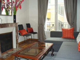 
                                                                                        Location
                                                                                         Loue un F2