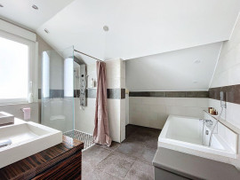 
                                                                                        Location
                                                                                         Lumineux 3 pièces de standing