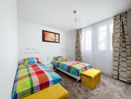 
                                                                                        Location
                                                                                         Lumineux 3 pièces de standing