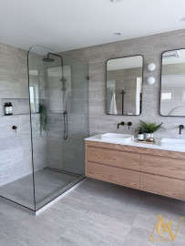 
                                                                                        Vente
                                                                                         Magnifique 2 pièces Fréjus au bord de l’eau