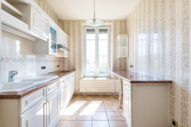 
                                                                                        Vente
                                                                                         Magnifique Appartement cosy et lumineux • Proche des transports et du Parc Bazin • Lyon 3