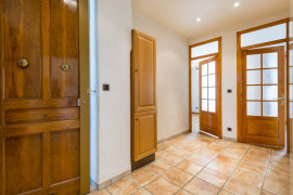 
                                                                                        Vente
                                                                                         Magnifique Appartement cosy et lumineux • Proche des transports et du Parc Bazin • Lyon 3