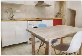 
                                                                                        Location
                                                                                         Magnifique appartement F2 décoré avec goût
