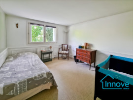 
                                                                                        Vente
                                                                                         Magnifique Maison 10 pièces!