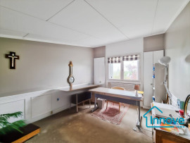 
                                                                                        Vente
                                                                                         Magnifique Maison 10 pièces!