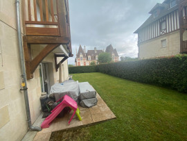 
                                                                                        Location
                                                                                         Magnifique Rez de jardin sur les hauteurs de Deauville (loyer tout inclus)