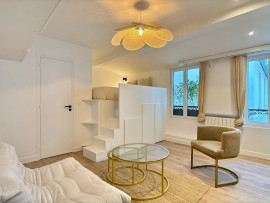 Location
Magnifique studio en plein coeur du 17e, proche transports (loyer tout inclus)