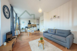 
                                                                                        Location
                                                                                         Magnifique studio meublé en HYPER-CENTRE de SAINT-QUENTIN