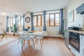 
                                                                                        Location
                                                                                         Magnifique studio meublé en HYPER-CENTRE de SAINT-QUENTIN