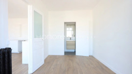 
                                                                                        Vente
                                                                                         MAIRIE DE MONTREUIL - 2 PIECES PLEIN CIEL - RENOVE