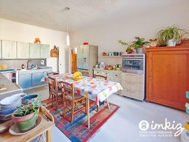 
                                                                                        Vente
                                                                                         Maison 10 pièces