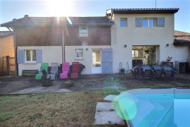 
                                                                                        Vente
                                                                                         Maison 10 pièces