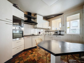 
                                                                                        Vente
                                                                                         Maison 154 m2 centre ville de Saint-Lô 