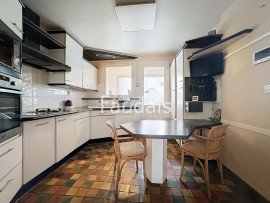 
                                                                                        Vente
                                                                                         Maison 154 m2 centre ville de Saint-Lô 