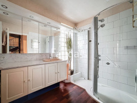 
                                                                                        Vente
                                                                                         Maison 154 m2 centre ville de Saint-Lô 