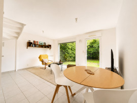 
                                                                                        Vente
                                                                                         Maison - 2 chambres- à proximité de l'hippodrome de Parilly