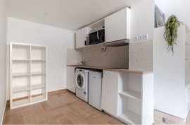 
                                                                                        Location
                                                                                         Maison 2 pièces 39m typique