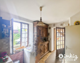 Vente
                                                                                Maison 2 pièces avec jardin, garage, cave voutée.